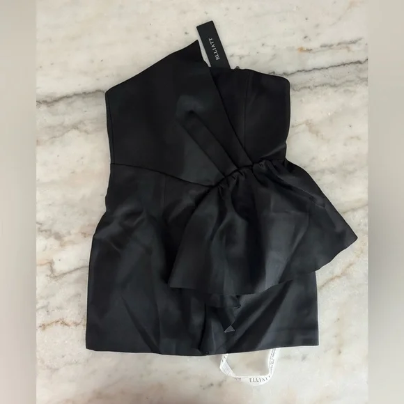 Elliatt Black Strapless Asymmetrical Sheath Dress - Picture 4 of 9